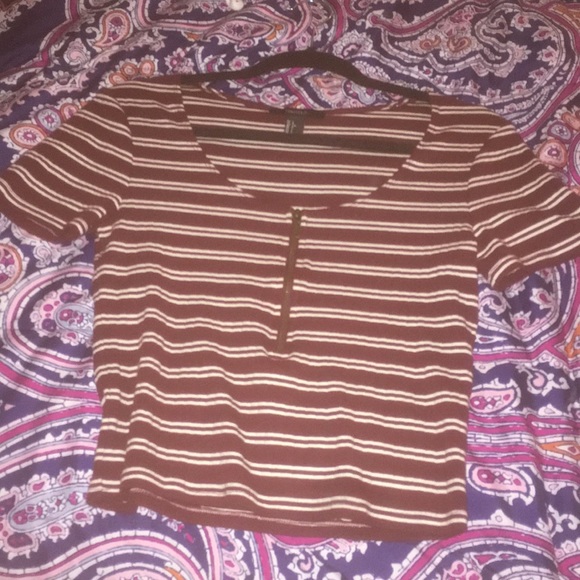 Red and white striped crop top - Picture 1 of 2